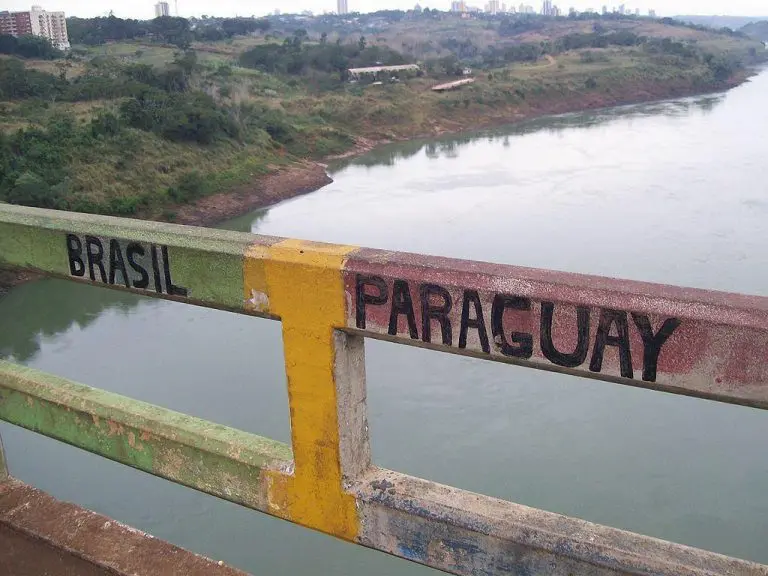 consumidores fronteira paraguai