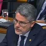 gilmar mendes carente pudor ético | Alessandro Vieira também acusou o ministro de se intrometer em questões que competem aos Poderes Executivo e Legislativo com interesses particulares | Foto: Reprodução/TV Senado