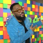 Foto do comediante Marcelo Marrom