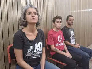senadora detida votação sabesp | Os detidos participavam de um protesto dentro da Alesp contra a privatização da Sabesp | Foto: Divulgação/Twitter