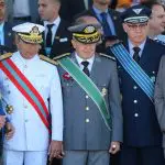 Lula | Presidente Luiz Inácio Lula da Silva, acompanhado dos comandastes das forças militares e do ministro da Defesa, José Múcio Monteiro | Foto: Divulgação/Agência Brasil