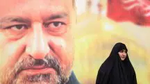 Estado Islâmico | Zeinab, filha de Qasem Soleimani, comparece à cerimônia fúnebre do conselheiro sênior da Guarda Revolucionária do Irã, Sayyed Razi Mousavi, que foi morto em um ataque aéreo israelense perto da capital síria, Damasco - 28/18/2023 | Majid Asgaripour/Wana/Reuters