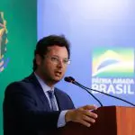 bolsonaro wajgarten baleia