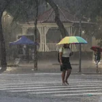 A previsão do tempo do Inmet alerta para risco de chuva em 3 trechos do país | Foto: Paulo Pinho/Agência Brasil