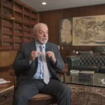 Foto do presidente Lula em entrevista para a TV Globo