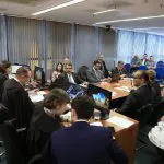 Sentados à mesa de uma sala, secretários do governo do Rio de Janeiro discutem assuntos relacionados à segurança pública | Foto: Rosinei Coutinho/SCO/STF