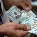 Brasileiro volta a enviar dinheiro no exterior no primeiro ano de governo Lula, mostra BC