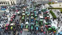 Multidão de agricultores protesta nas ruas da Grécia, contra as políticas ambientalistas da União Europeia