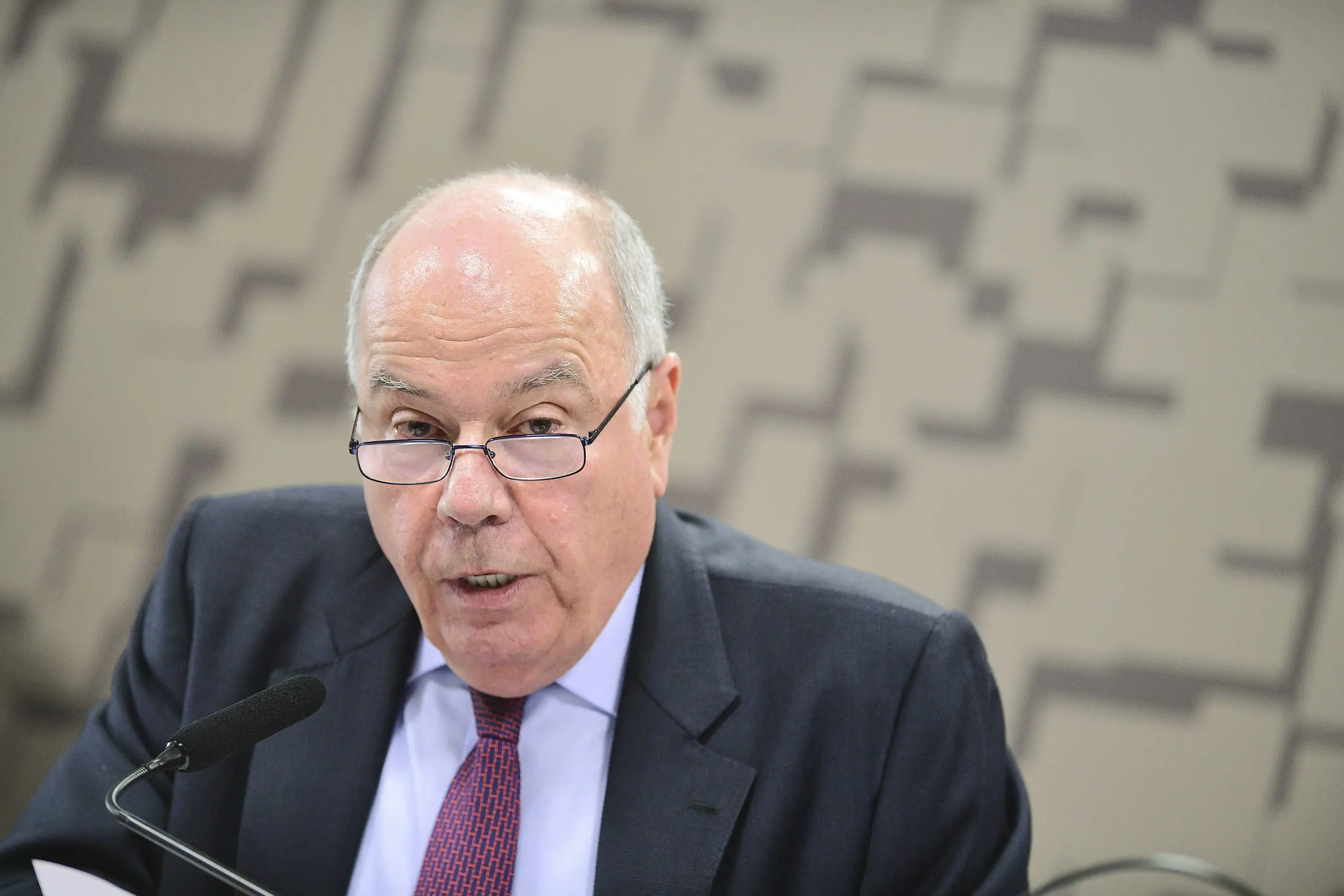 O chanceler Mauro Vieira, ministro das Relações Exteriores, durante uma audiência pública no Senado, nesta quinta-feira, 14 | Foto: Pedro França/Agência Senado