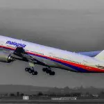 A maioria dos 239 passageiros que estavam no avião desaparecido era chinesa | Foto: Reprodução/Twitter/X