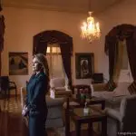 Jeanine Añez, ex-presidente da Bolívia, em uma sala