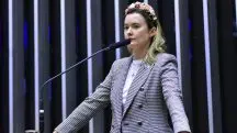 A deputada federal Júlia Zanatta, do Partido Liberal de Santa Catarina, durante discurso no plenário da Câmara