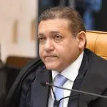 Kassio Nunes Marques, ministro do Supremo Tribunal Federal, negou o pedido de um habeas corpus coletivo aos presos do 8 de janeiro.