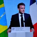 Emmanuel Macron comentou as parcerias econômicas e bélicas com o Brasil | Foto: Thiago Vieira/Revista Oeste