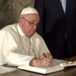 O papa Francisco descreveu com mais detalhes sua história desde a infância até a vida adulta | Foto: Reprodução/Agência Lusa
