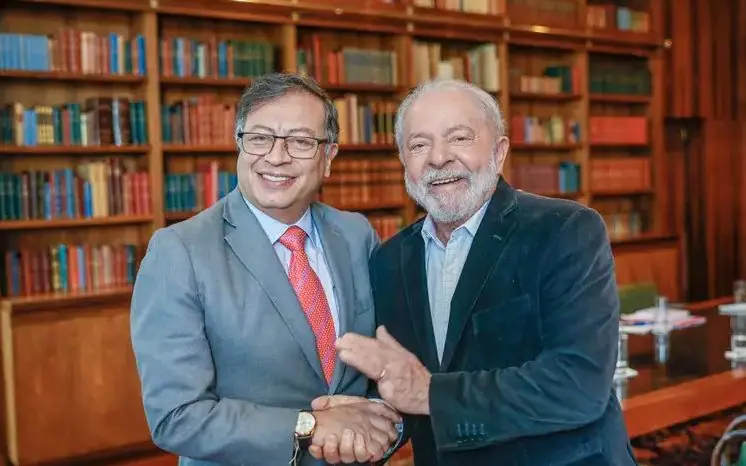 Gustavo Petro e presidente Lula