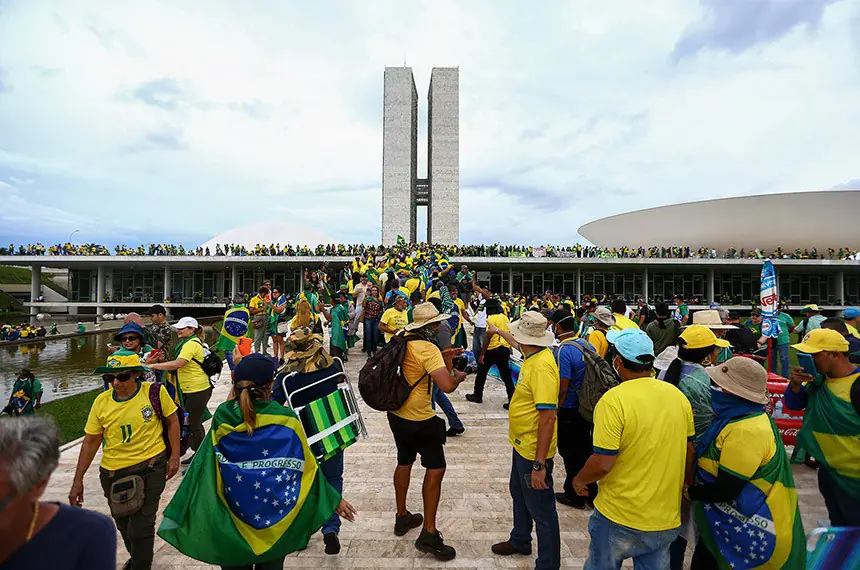 Manifestantes sobem no Congresso Nacional - 08/01/2023 | Foto: Marcelo Camargo/Agência Brasil