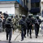 Forças de segurança realizam operação para prender o ex-vice-presidente do Equador Jorge Glas, em Quito, no Equador - 6/4/2024 | Foto: Karen Toro/Reuters