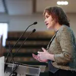 Victoria Atkins afirmou que, se um paciente deseja cuidados com pessoas do mesmo sexo, deve ter acesso a eles 'sempre que for razoavelmente possível' | Foto: Reprodução/Instagram