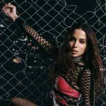 Foto da cantora Anitta em seu novo álbum