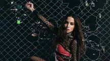Foto da cantora Anitta em seu novo álbum