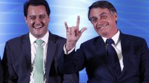 Foto de Ratinho Júnior, governador do Paraná, ao lado de Jair Bolsonaro
