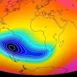 Embora a AAS não represente riscos diretos à saúde humana ou às atividades diárias, ela pode causar danos aos satélites e afetar a propagação de sinais de rádio | Foto: Divulgação/ESA