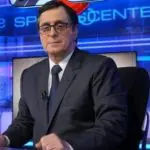 Foto mostra o jornalista Antero Greco na bancada do SportsCenter
