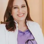 A falsa médica divulgava seus serviços em sua rede social | Foto: Reprodução/Folha de Alagoas