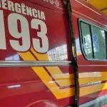 O ladrão pegou as ferramentas que ficam no local e tentou retirar alguns fios; esse foi o momento em que ele sofreu uma descarga elétrica e teve parte do corpo queimado