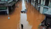 Imagem de drone mostra o centro de Porto Alegre inundado, depois de cidadãos serem evacuados - 4/5/204 | Foto: Renan Mattos/Reuters