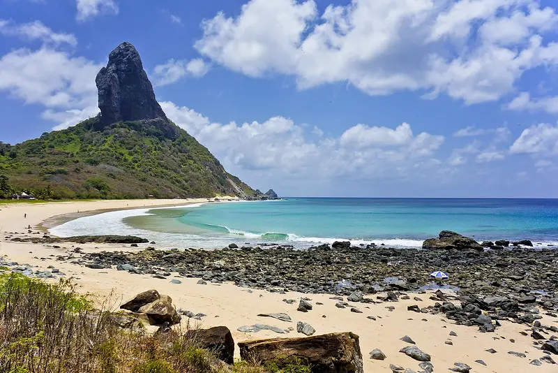 A Praia da Conceição, em Fernando de Noronha, é uma das mais citadas | Foto: Leandro Gonçalves/Wikimedia Commons