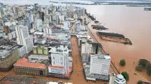 Imagem de drone mostra o centro de Porto Alegre inundado, depois que pessoas foram evacuadas - 5/5/2024 | Foto: Renan Mattos/Reuters