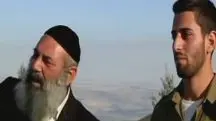 Rabino Avraham Sinai, ex-membro do Hezbollah, e seu filho Amos, das FDI