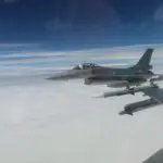 Caça F-16 da Força Aérea de Taiwan, durante missão de patrulhamento - 24/5/2025 | Foto: Ministério da Defesa de Taiwan/Reuters