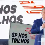 Governador Tarcísio de Freitas durante a assinatura do Contrato de Concessão do TIC Eixo Norte e Linha-7 Rubi e Lançamento do Programa "São Paulo nos Trilhos"
