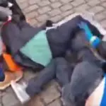 Momento quem agressor é rendido, na Alemanha — 31/5/2024 | Reprodução/Twitter/X