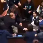 Registro da briga generalizada no Parlamento de Taiwan - 17/5/24 | Foto: Reprodução/Redes sociais