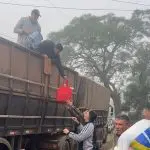 entrega de donativos da caranava de bolsonaro no RS