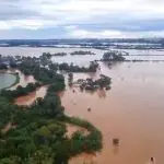 FAB sobrevoa cidade no RS