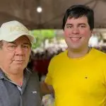 O prefeito André Fufuca (à esquerda) ao lado do filho, o ministro André Fufuca