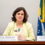 ministra da saude nisia trindade