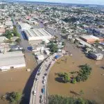 imagem aérea mostra enchente que atingiu porto alegre no rio grande do sul