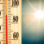 No Brasil, inverno começa com calor; na imagem, termômetro com temperatura elevada, com raios de sol ao fundo