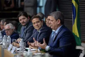 Presidente do Banco Central e Tarcísio de Freitas
