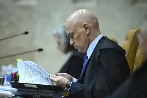 Alexandre de Moraes Ministro STF durante voto. O Supremo Tribunal Federal (STF) retomou a votação julgamento da descriminalização do porte de maconha para consumo pessoal