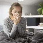 A coqueluche pode causar pneumonia, convulsões e comprometimento do sistema nervoso