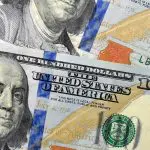Dólar fecha junho em alta de 6,47%