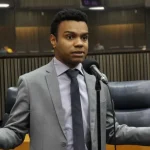 Fernando Holiday durante sessão na Câmara de São Paulo