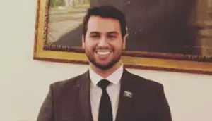 Na semana passada, o desembargador aposentado Sebastião Coelho afirmou que Filipe Martins está sofrendo retaliações no Complexo Médico-Penal de Pinhais | Foto: Reprodução/Instagram